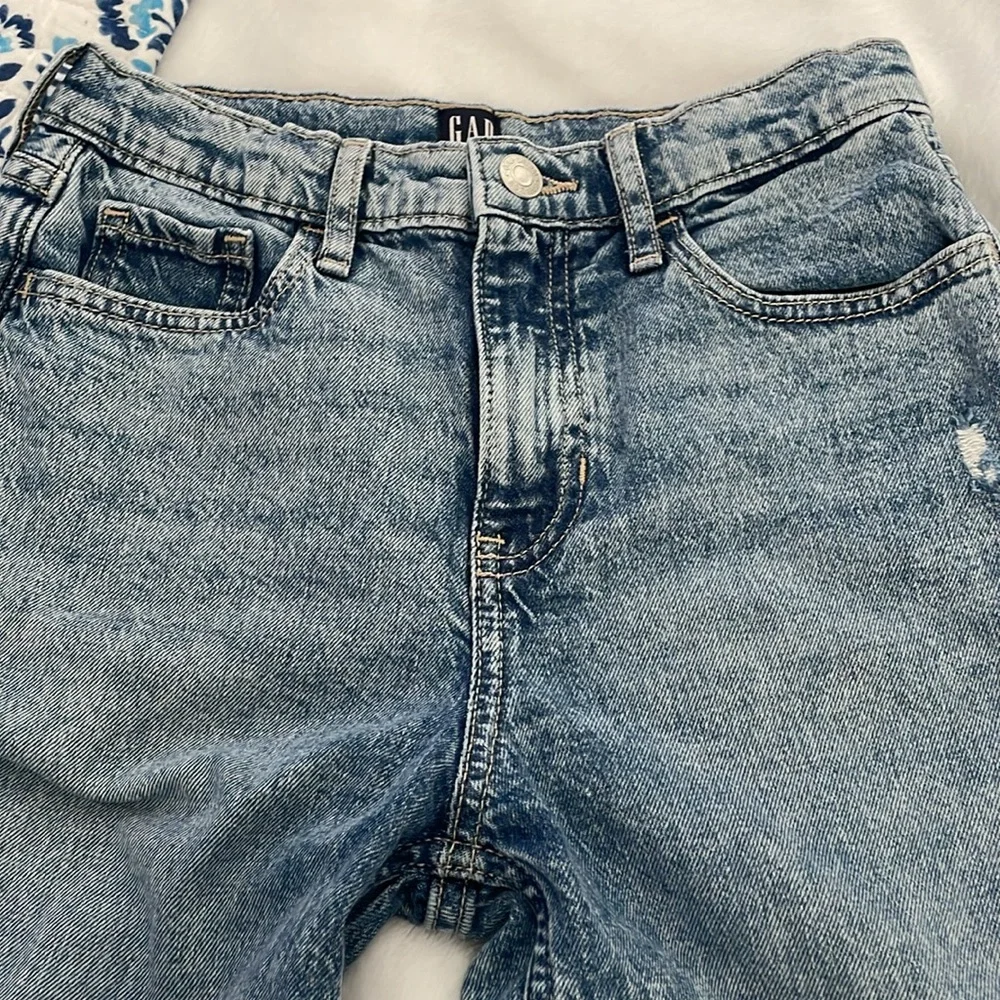 GAP Mom Jeans Youth Size 12‎